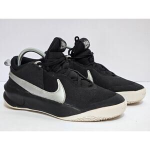 Nike Team Hustle D10 Low 5.5Y CW6735-004 Black